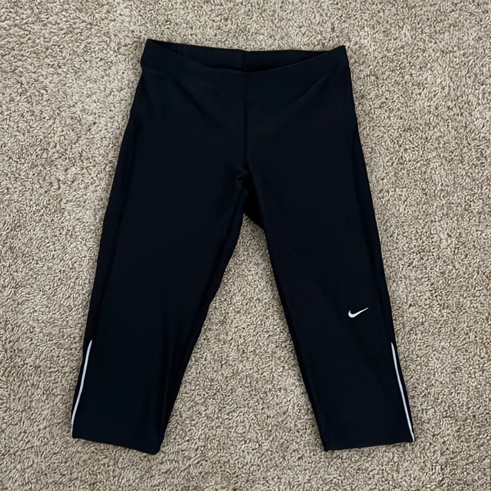 Nike dry fit capris, size medium
